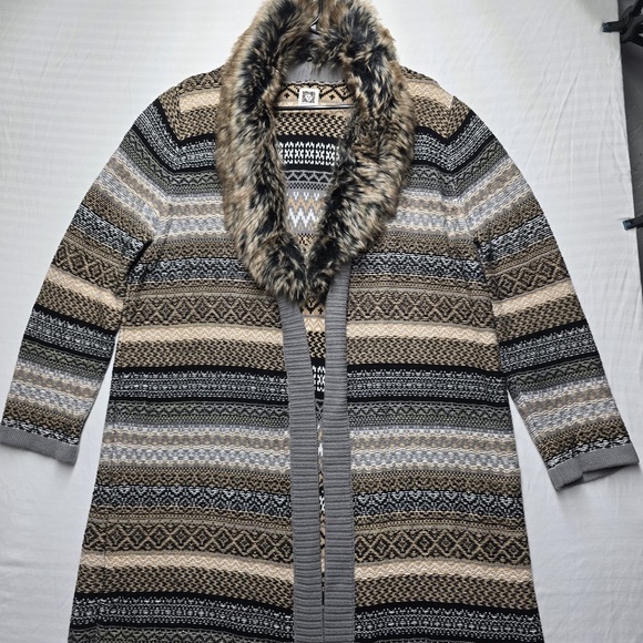 Anne Klein Women's Patterned Sweater with Faux Fur Collar - Picture 1 of 12